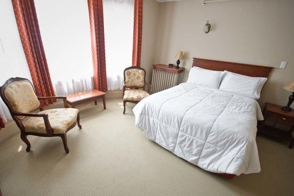 The Sonata Inn Σάρλοτ Τάουν Εξωτερικό φωτογραφία